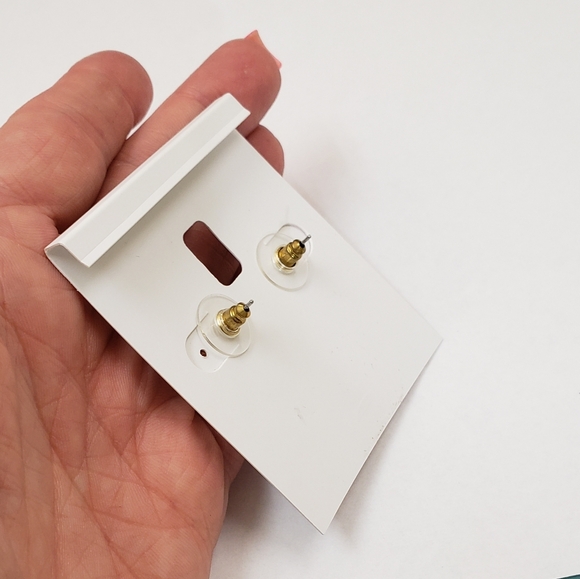 Charter Club, NWT, Gold tone, pearl clear rhinestone cluster pierced earrings - Picture 9 of 10